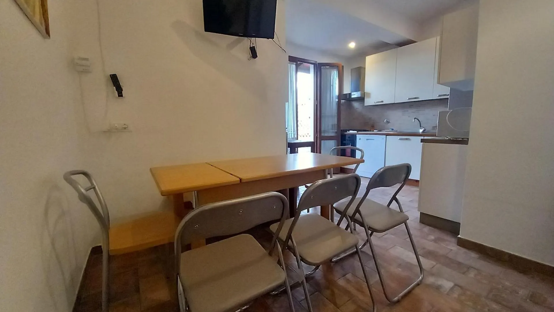 National 51 Apartment Florence Italy